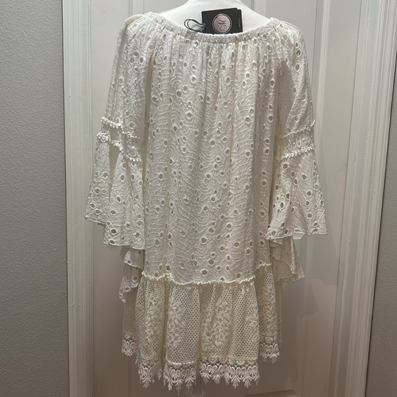 M Made In Italy White Eyelet Crochet Lace Long Bell Sleeve Mini Dress - Picture 4 of 12